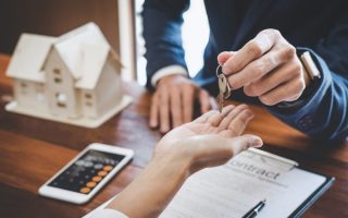 Trouver un bien immobilier grâce à une agence immobilière